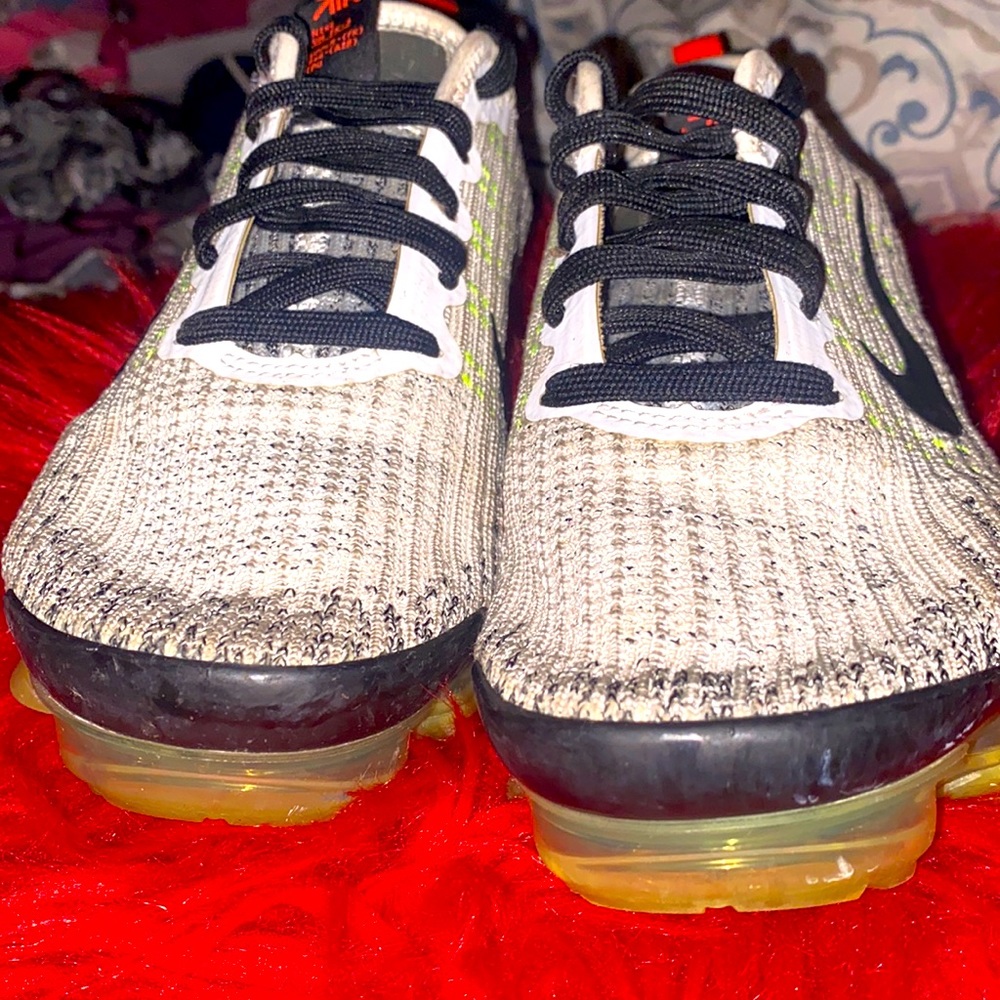 Nike shoes size 5y